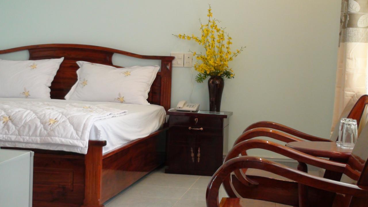 Thy Hung Hotel Tuy Hòa Buitenkant foto